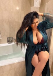 Mia Vip +917738897384